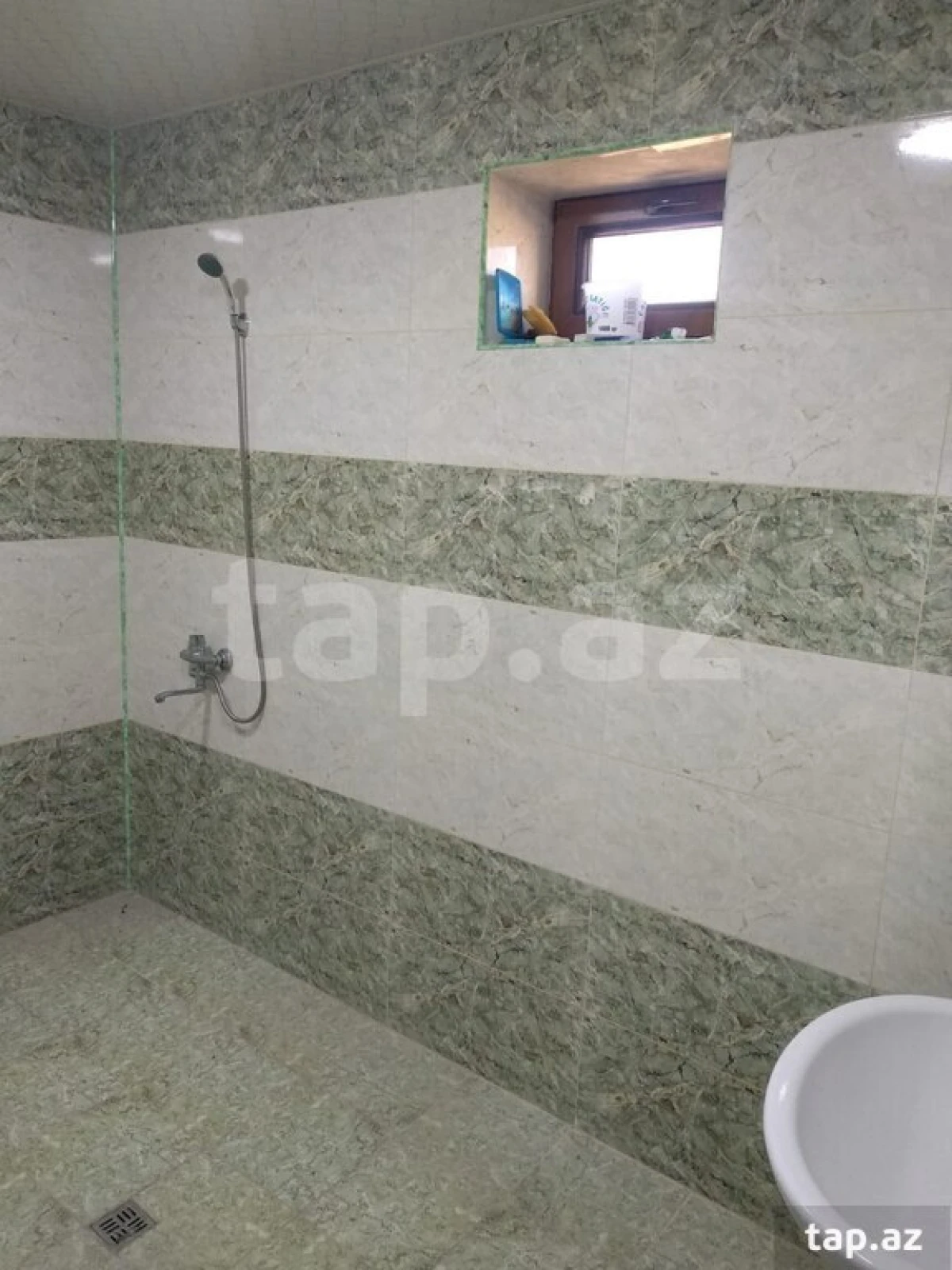 Satılır 4 otaqlı həyət evi