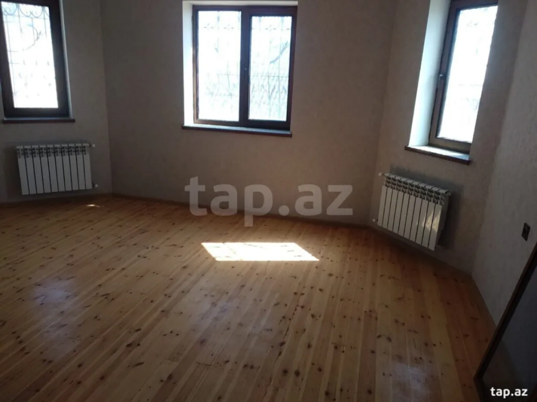 Satılır 4 otaqlı həyət evi