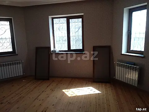 Satılır 4 otaqlı həyət evi