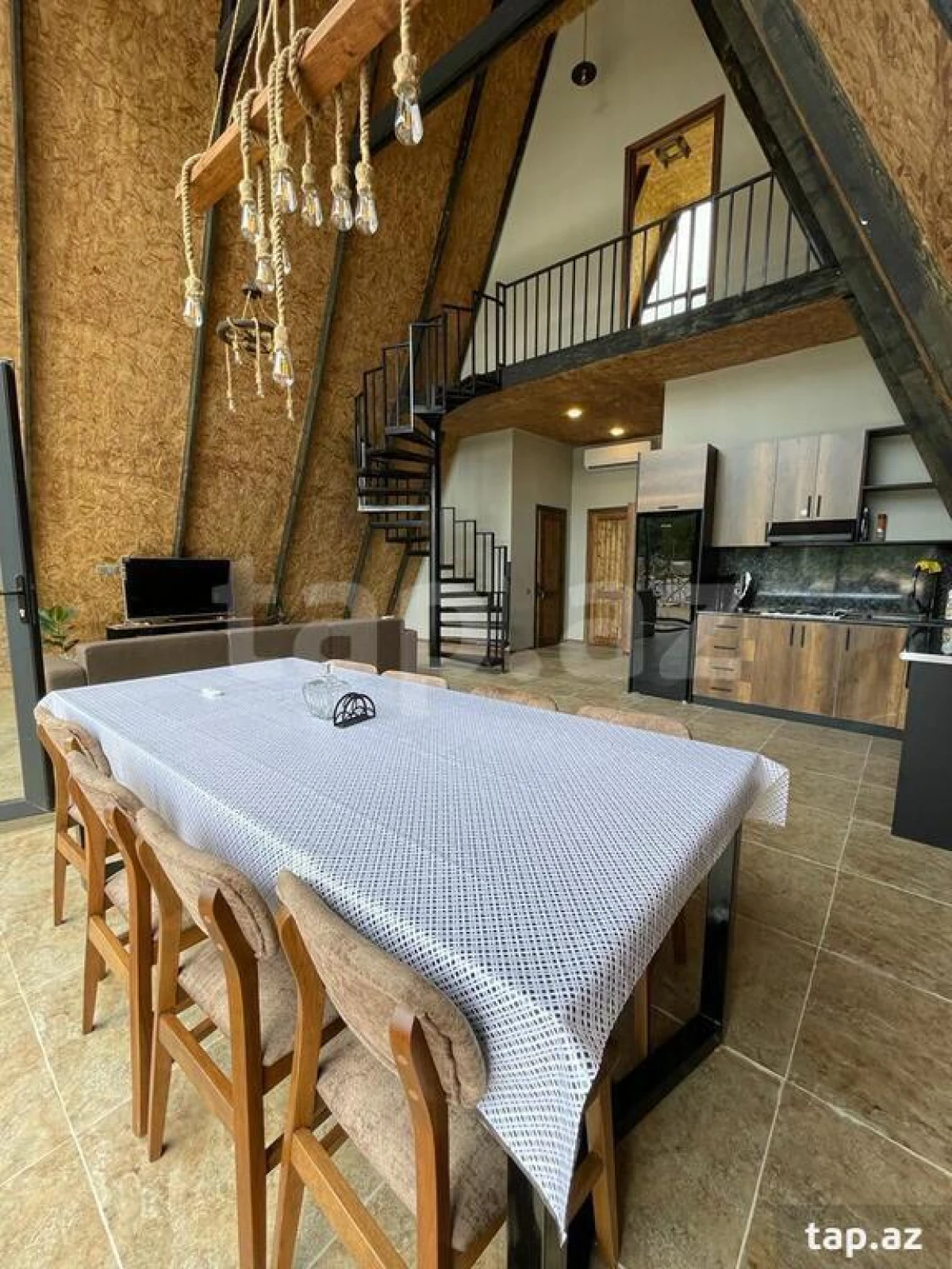 Kirayə verilir 3 otaqlı həyət evi