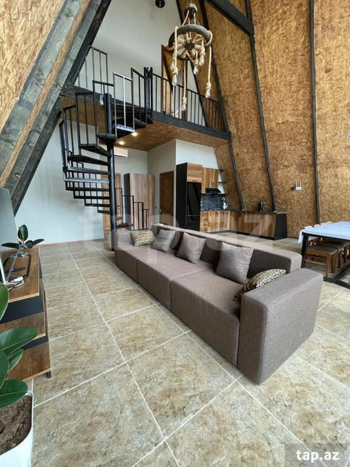 Kirayə verilir 3 otaqlı həyət evi