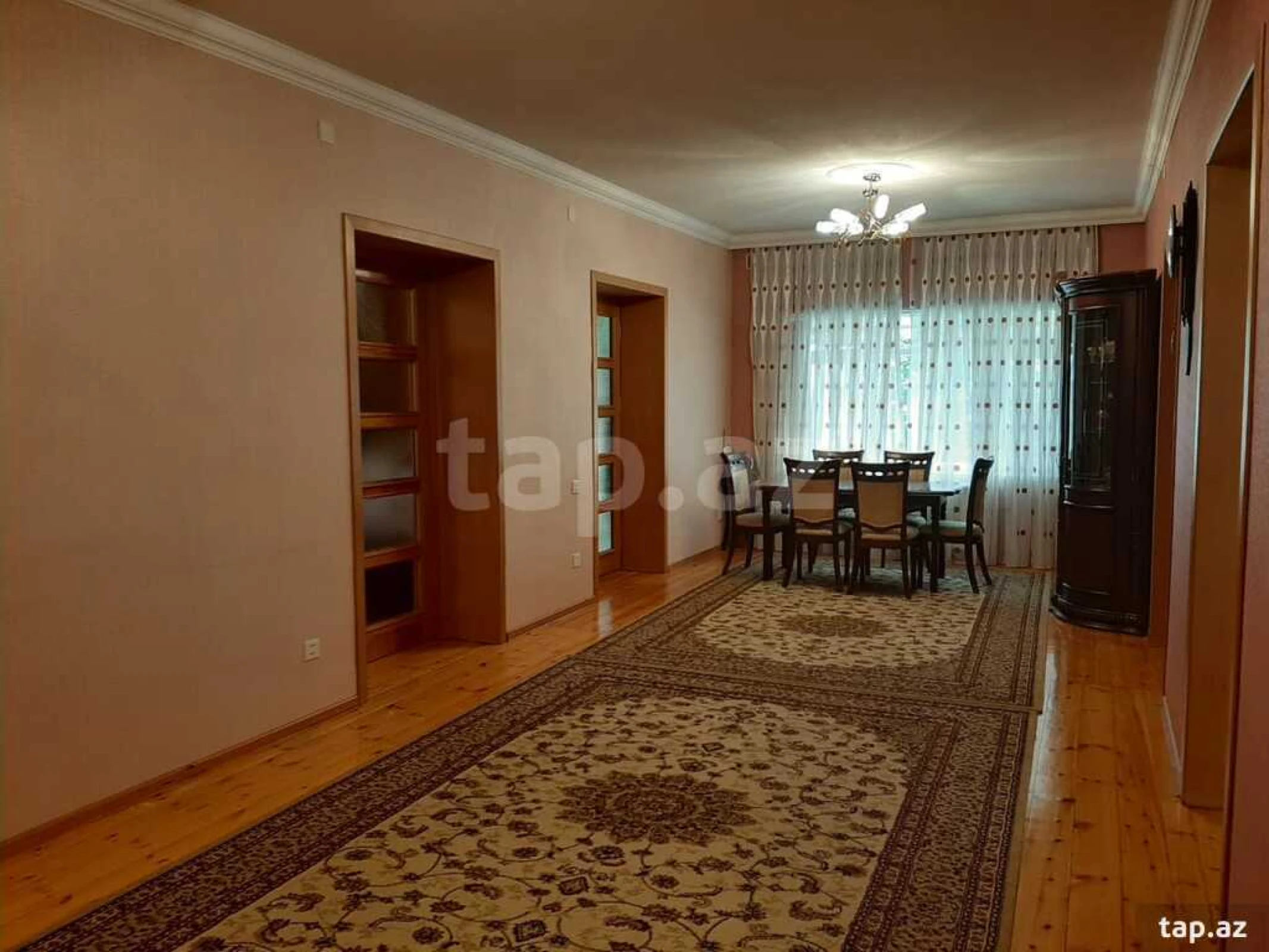 Satılır 6 otaqlı həyət evi