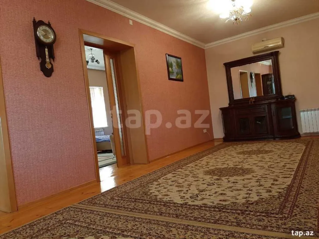 Satılır 6 otaqlı həyət evi