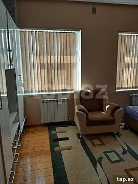 Satılır 6 otaqlı həyət evi