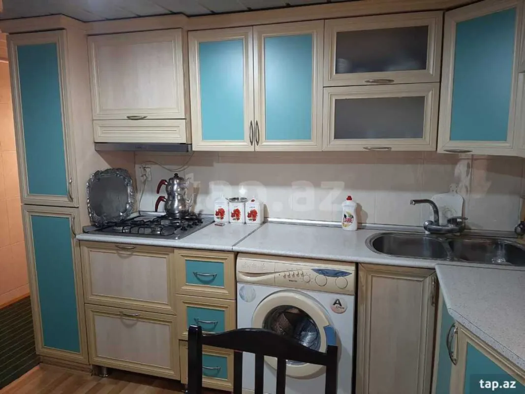 Satılır 6 otaqlı həyət evi