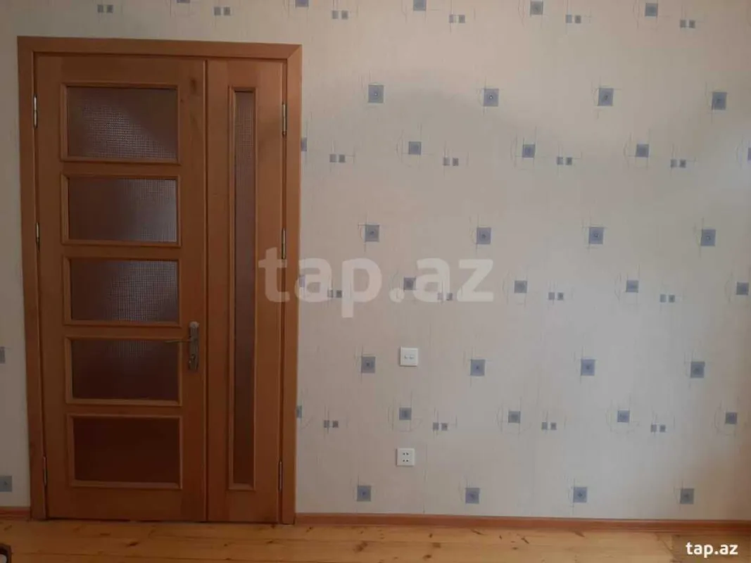 Satılır 6 otaqlı həyət evi