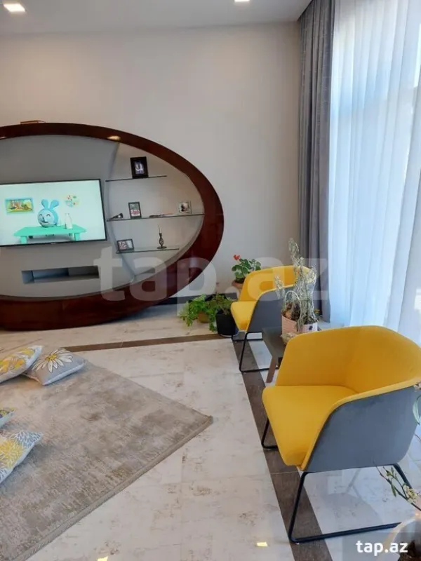 Kirayə verilir 4 otaqlı həyət evi 200 m²
