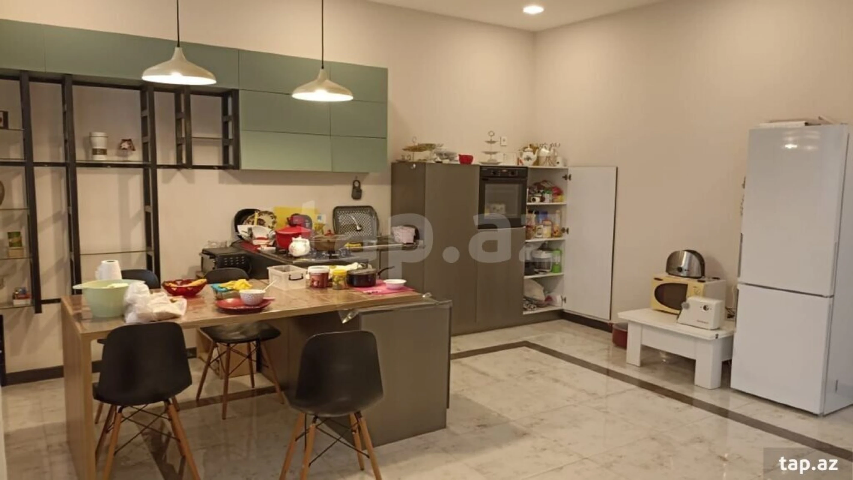 Kirayə verilir 4 otaqlı həyət evi 200 m²