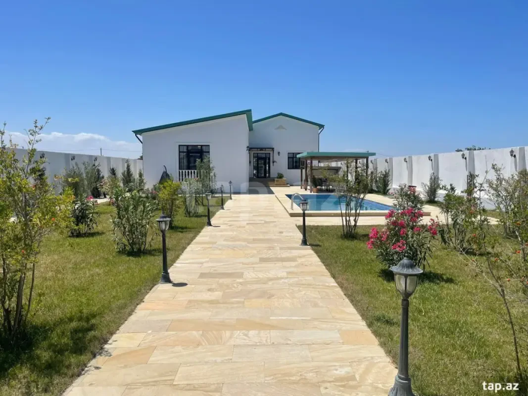 Kirayə verilir 4 otaqlı həyət evi 200 m²
