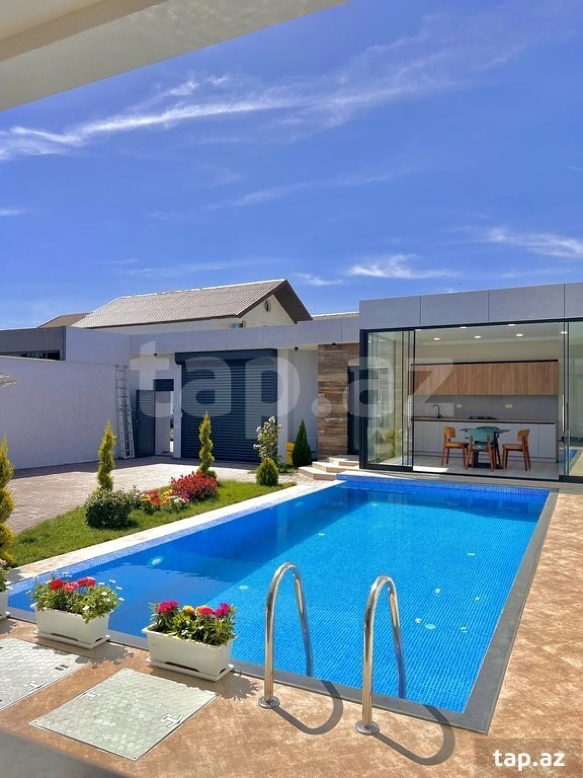 Kirayə verilir 4 otaqlı həyət evi