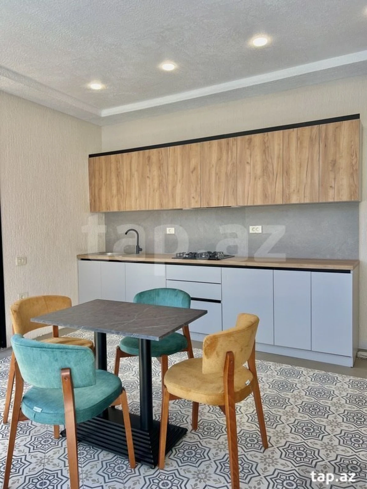 Kirayə verilir 4 otaqlı həyət evi