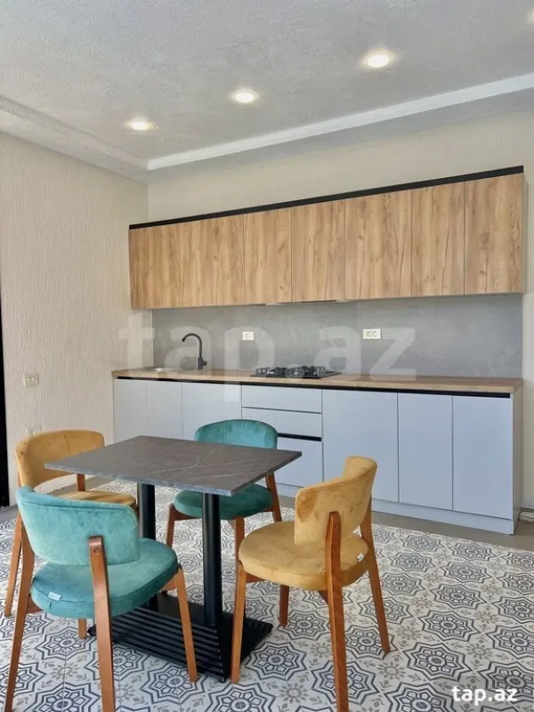 Kirayə verilir 4 otaqlı həyət evi