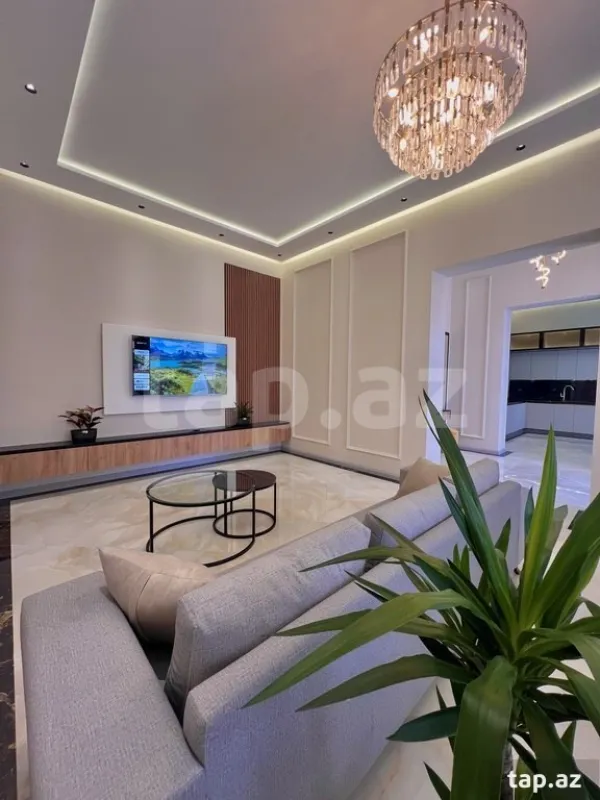 Kirayə verilir 4 otaqlı həyət evi