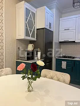 Kirayə verilir 2 otaqlı yeni tikili 70 m² — Bakı 2 otaq 70.00 m²