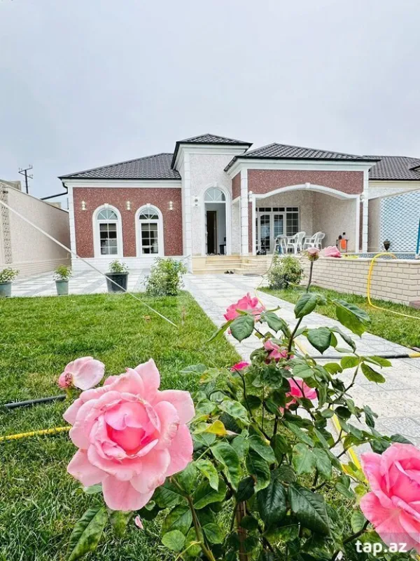 Kirayə verilir 4 otaqlı həyət evi 160 m²