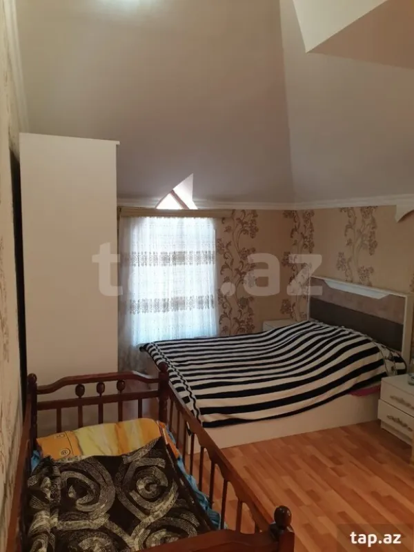 Satılır 6 otaqlı həyət evi