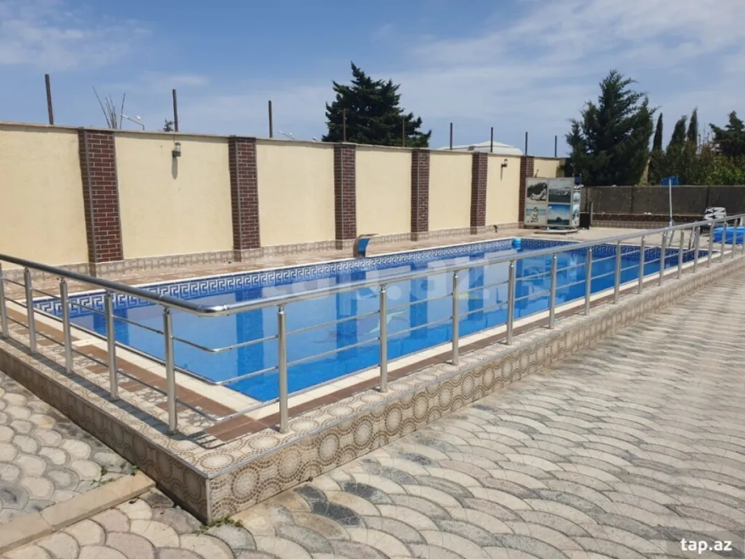 Satılır 6 otaqlı həyət evi