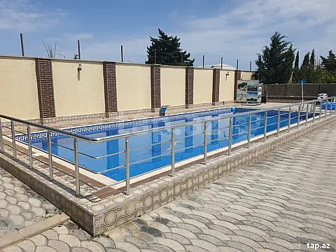 Satılır 6 otaqlı həyət evi