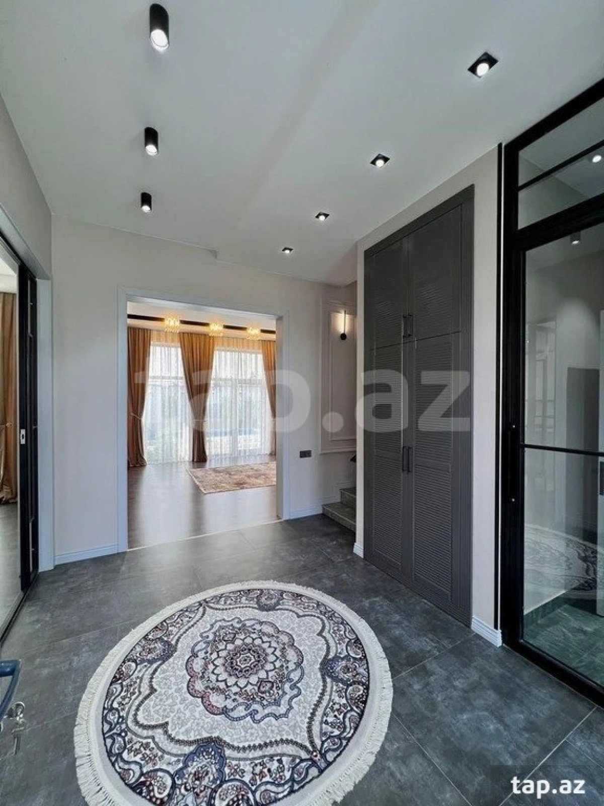 Kirayə verilir 4 otaqlı həyət evi