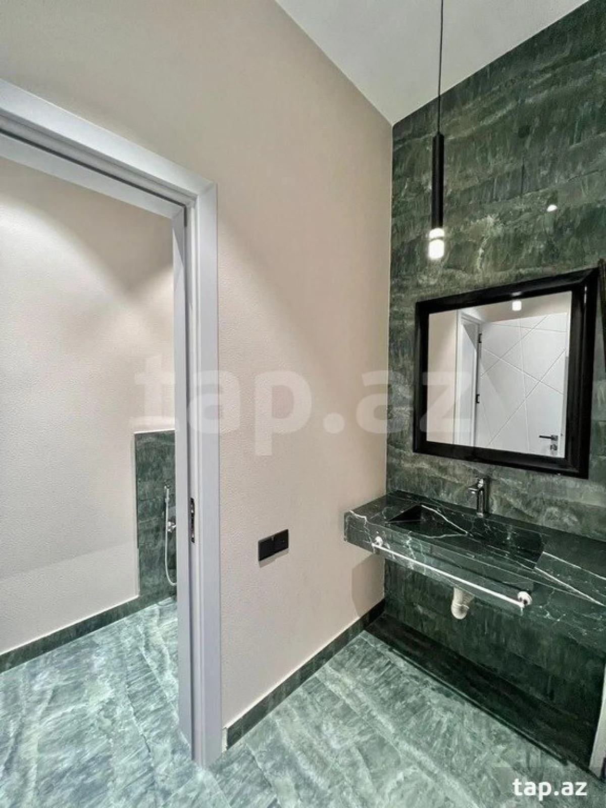 Kirayə verilir 4 otaqlı həyət evi