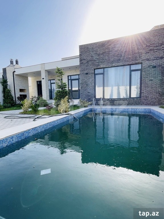 Kirayə verilir 4 otaqlı həyət evi 230 m²