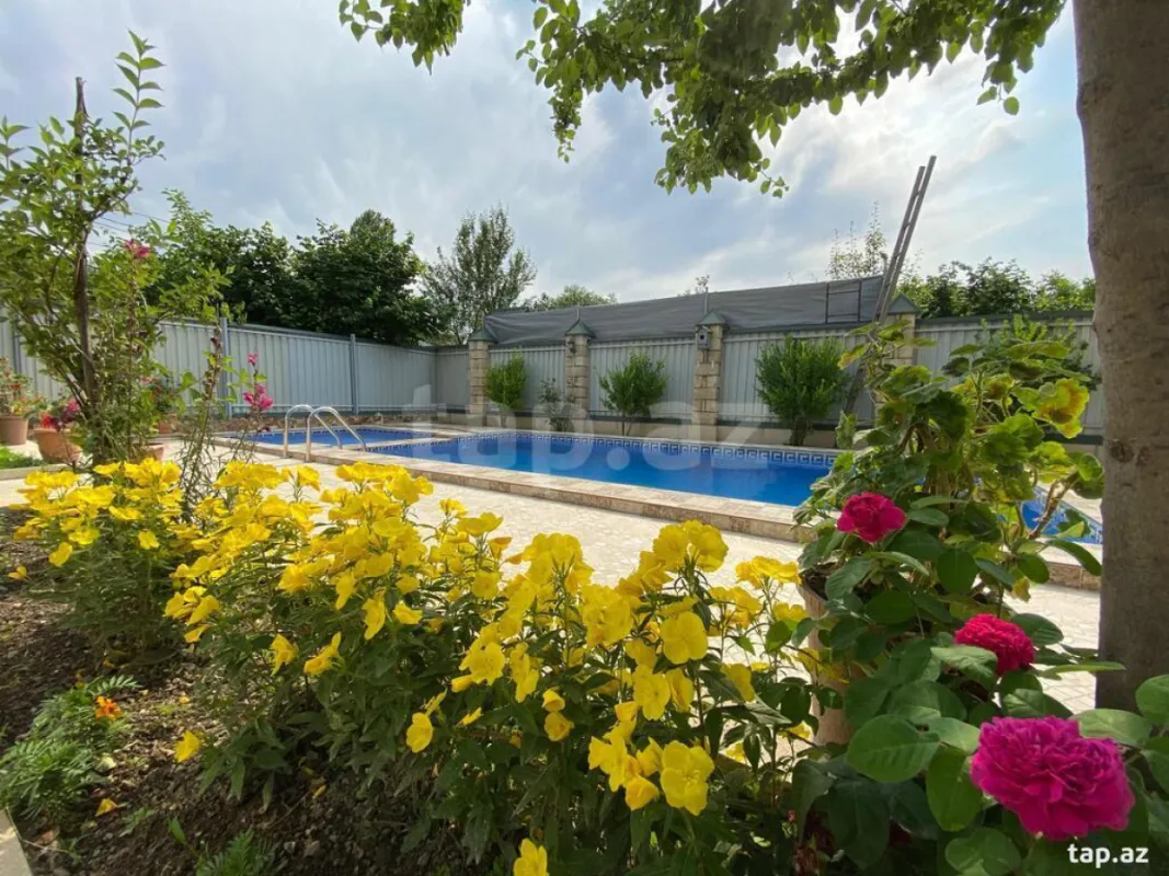 Kirayə verilir 3 otaqlı həyət evi