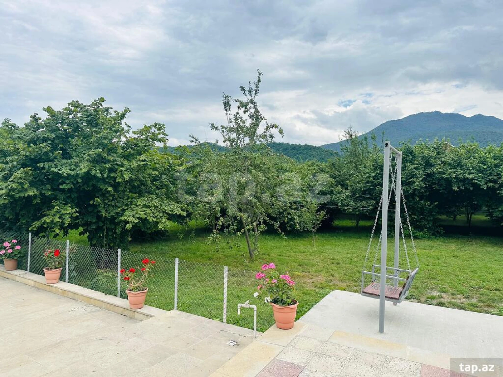 Kirayə verilir 3 otaqlı həyət evi