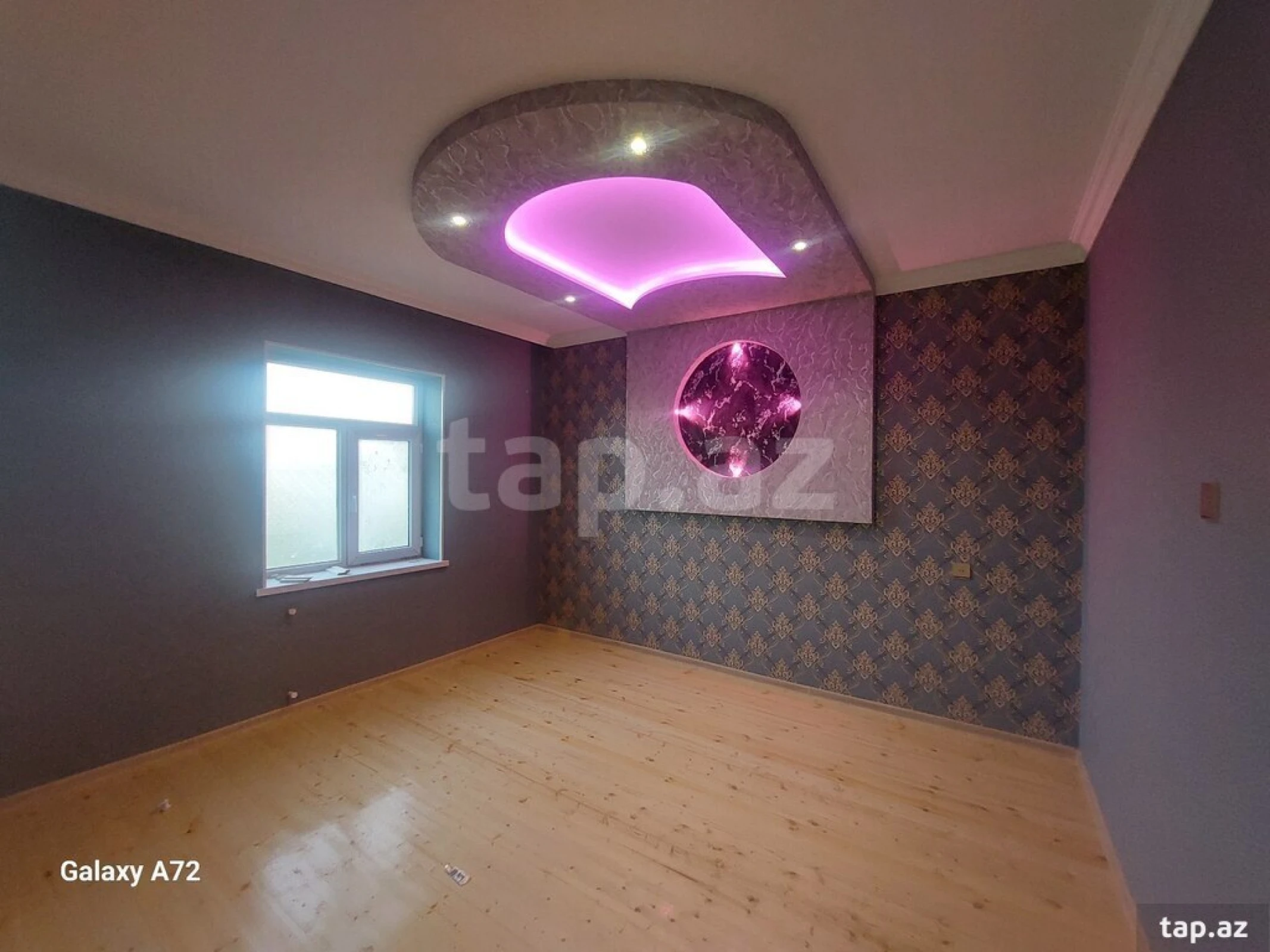 Satılır 3 otaqlı həyət evi 240 m²