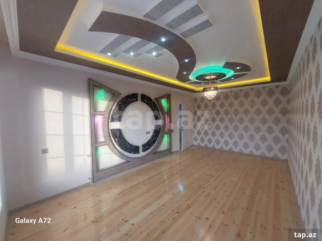 Satılır 3 otaqlı həyət evi 240 m²