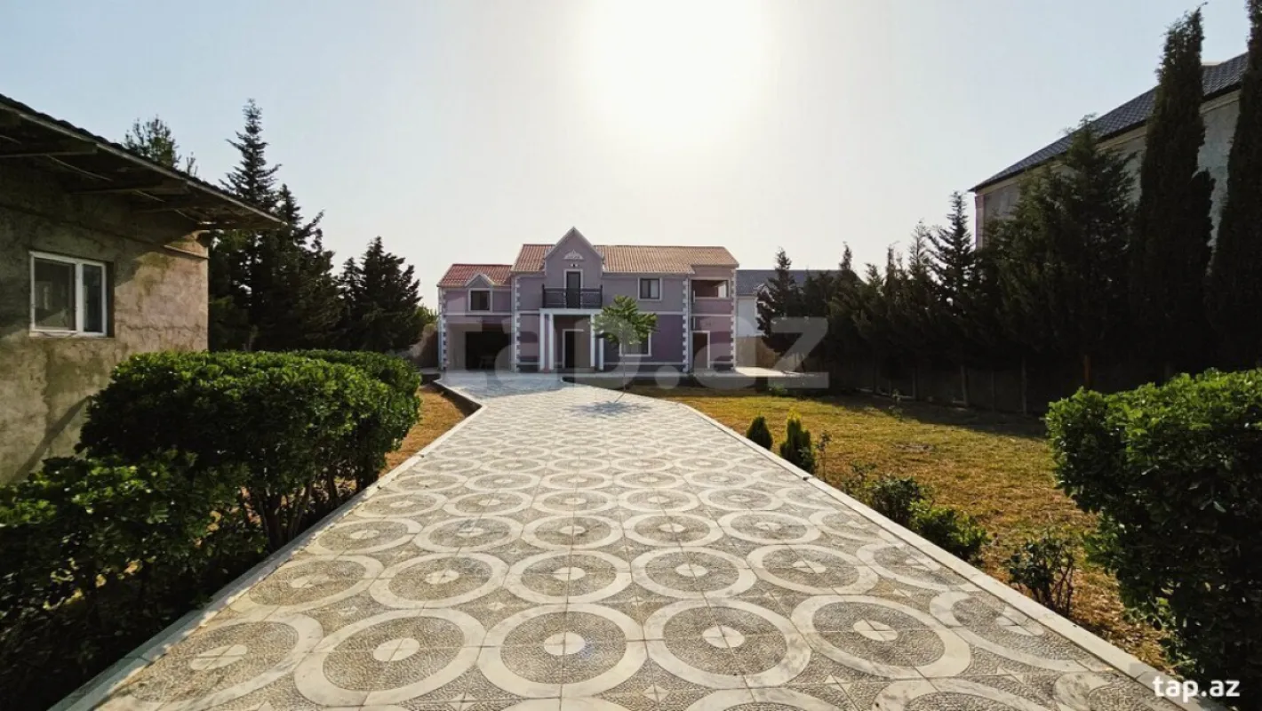 Satılır 7 otaqlı həyət evi 218 m²