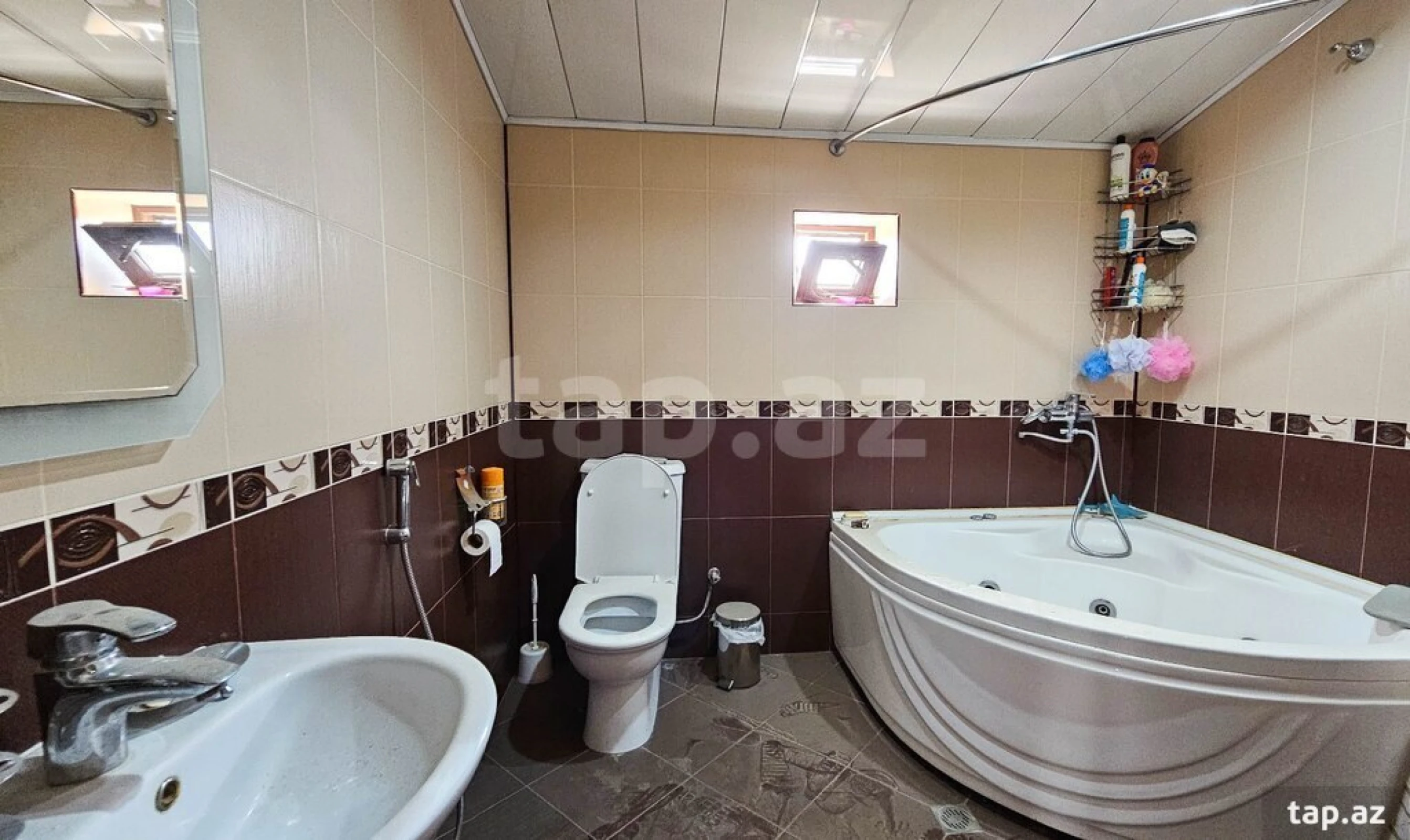Satılır 7 otaqlı həyət evi 218 m²