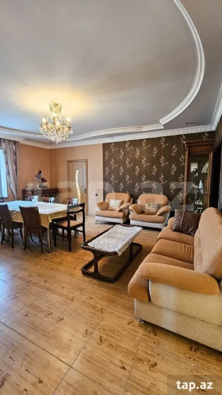 Satılır 7 otaqlı həyət evi 218 m²