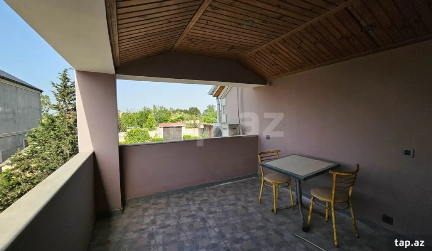 Satılır 7 otaqlı həyət evi 218 m²