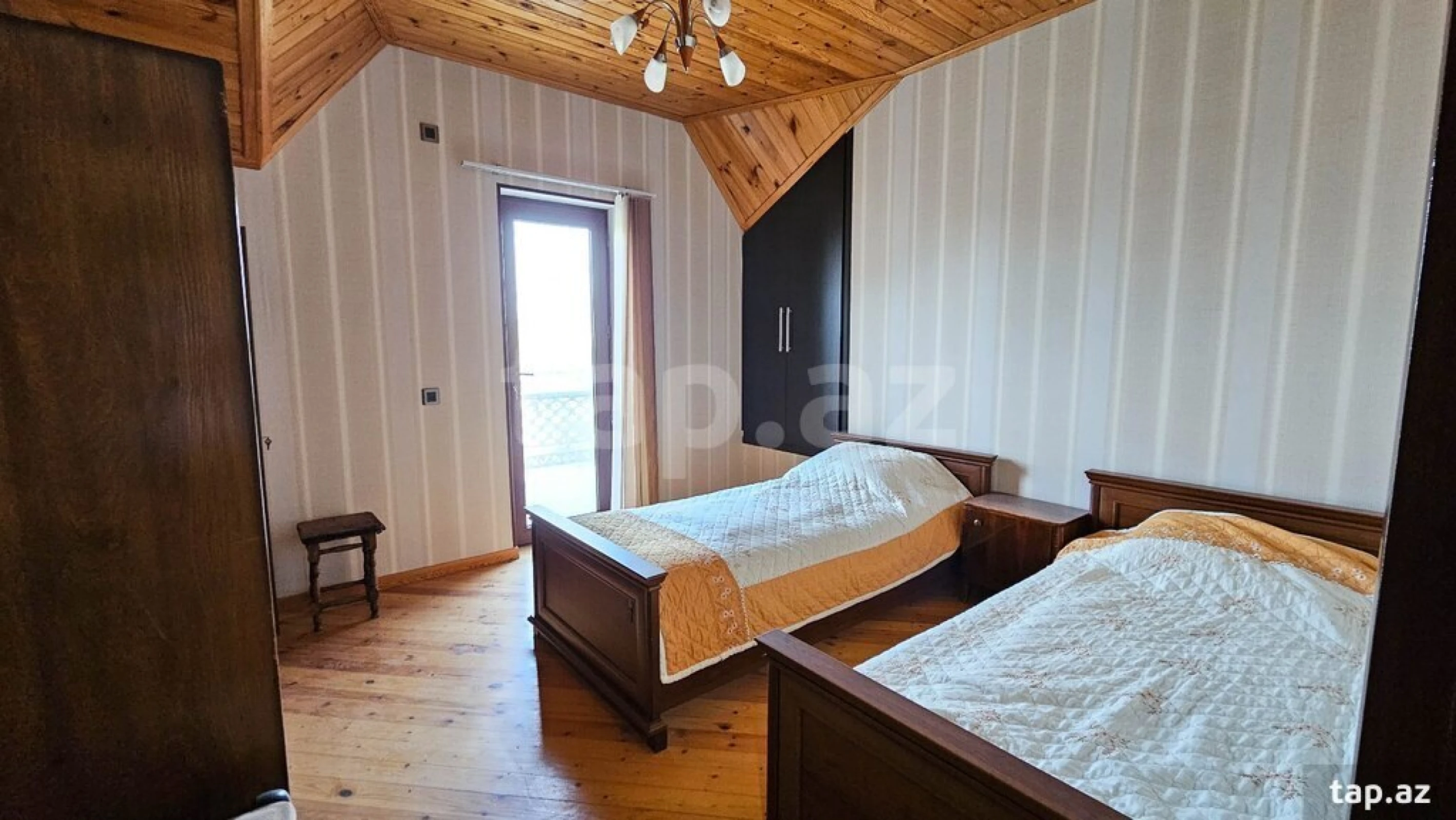 Satılır 7 otaqlı həyət evi 218 m²