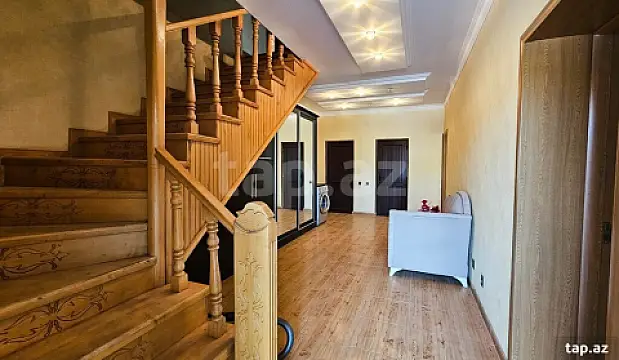 Satılır 7 otaqlı həyət evi 218 m²