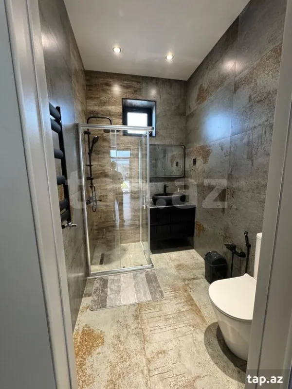 Kirayə verilir 4 otaqlı həyət evi 200 m²