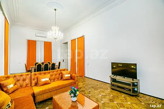 Kirayə verilir 5 otaqlı mənzil 260 m² — Bakı, Qaradağ 5 otaq 260.00 m²
