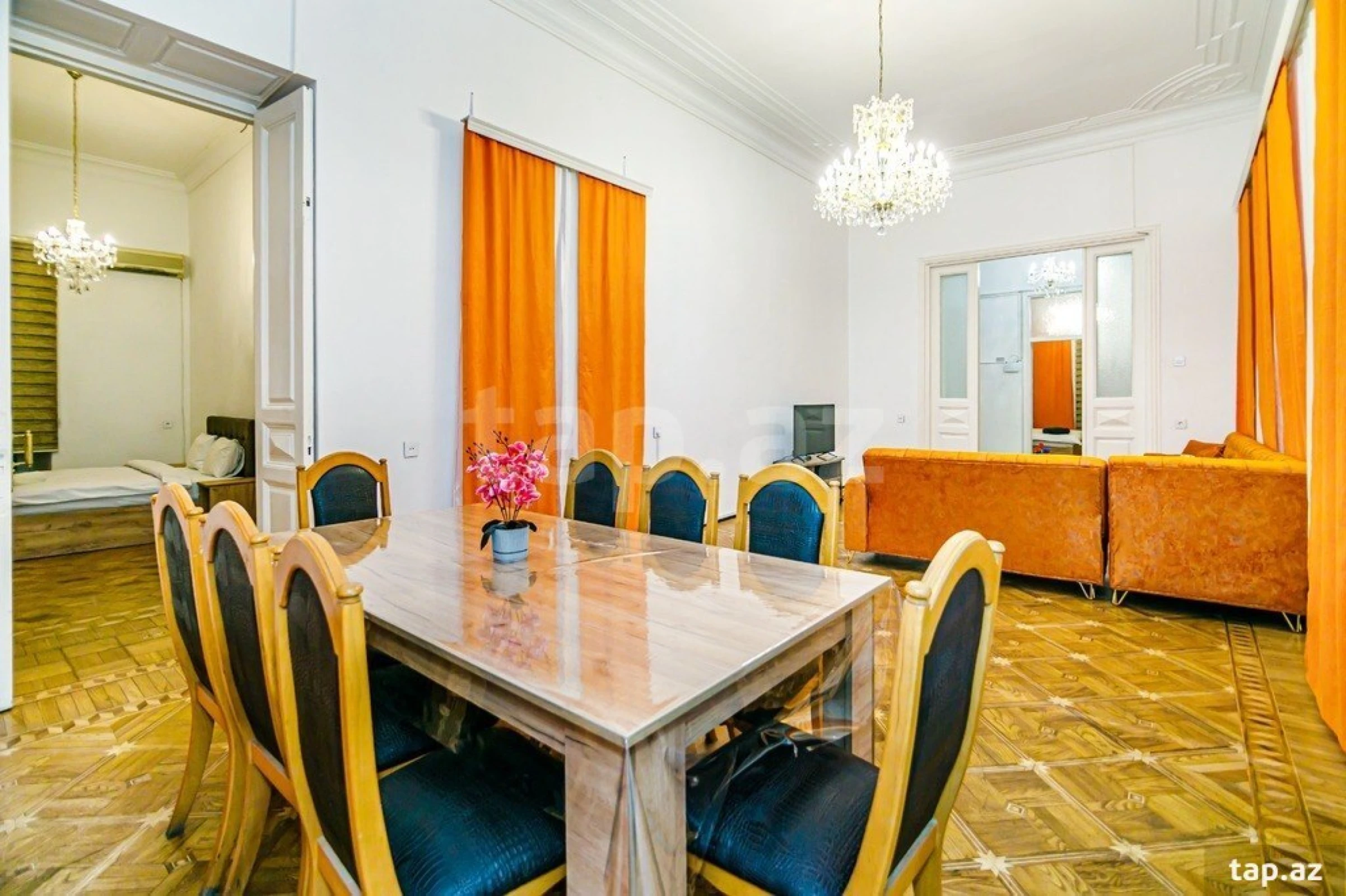 Kirayə verilir 5 otaqlı mənzil 260 m²