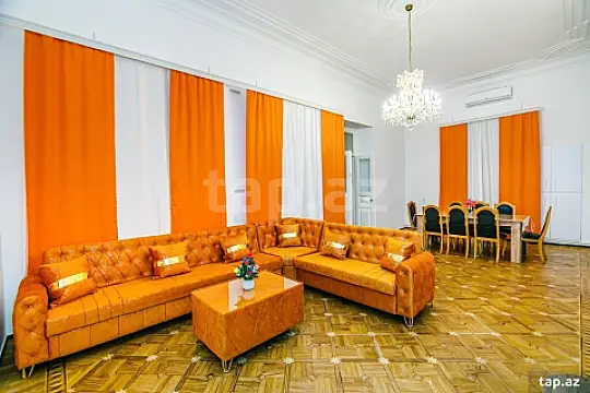 Kirayə verilir 5 otaqlı mənzil 260 m²