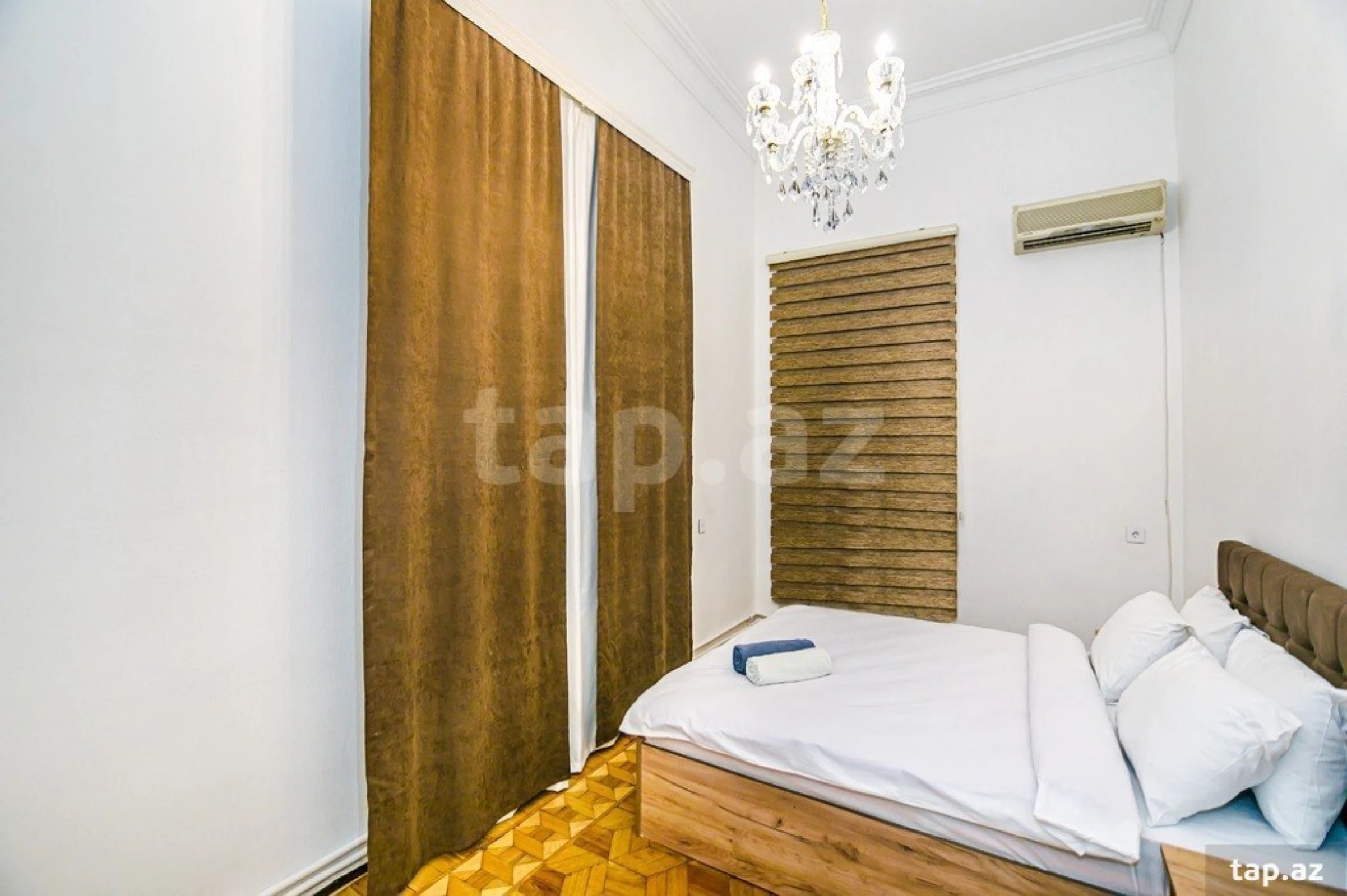 Kirayə verilir 5 otaqlı mənzil 260 m²