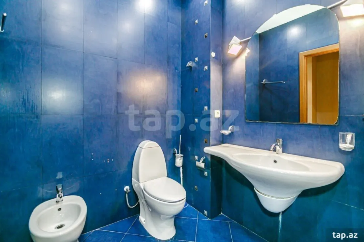 Kirayə verilir 3 otaqlı yeni tikili 205 m²