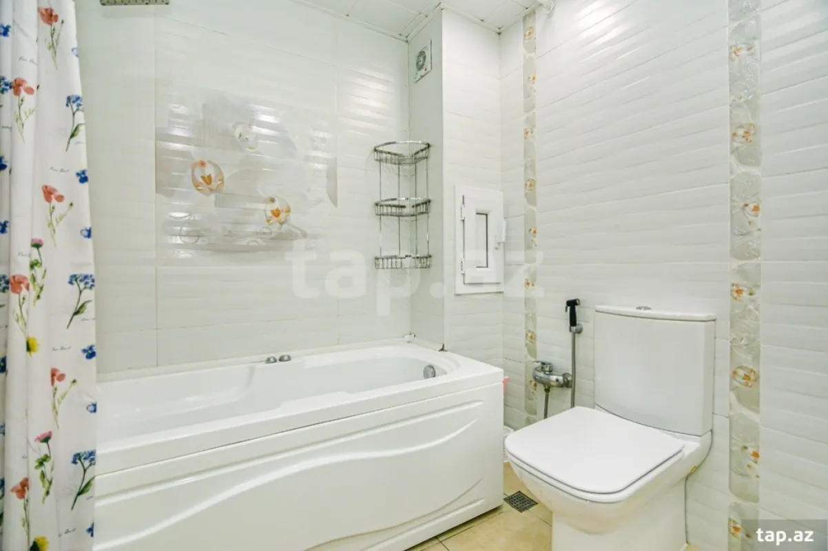 Kirayə verilir 4 otaqlı mənzil 165 m²