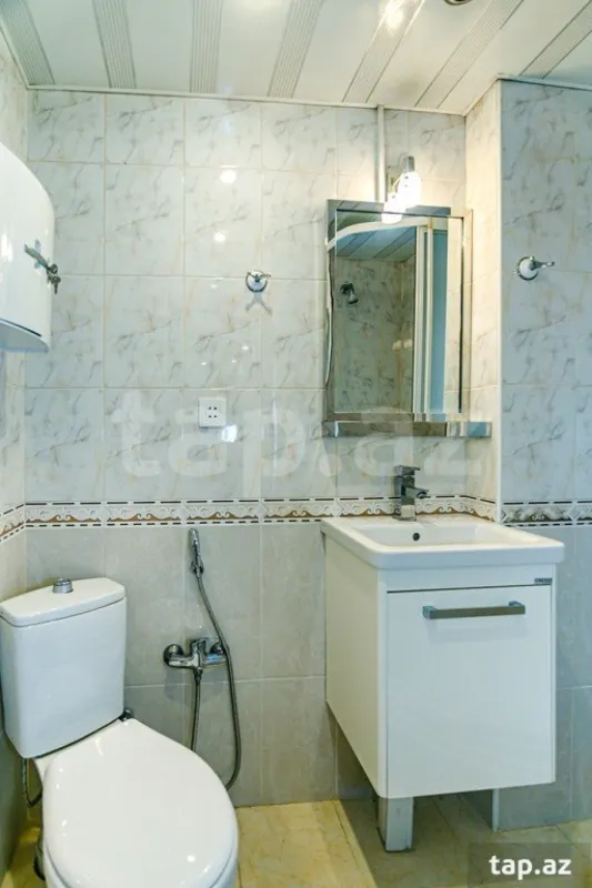 Kirayə verilir 4 otaqlı mənzil 165 m²