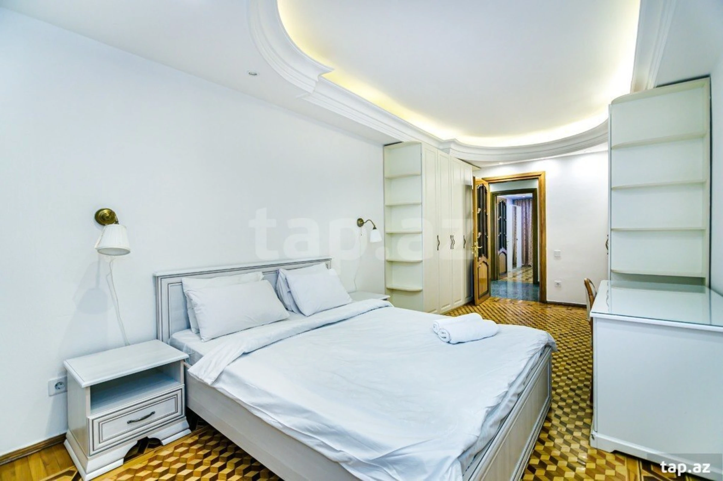 Kirayə verilir 4 otaqlı mənzil 165 m²