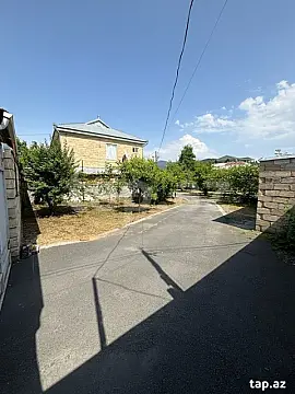 Satılır 6 otaqlı həyət evi 174 m²