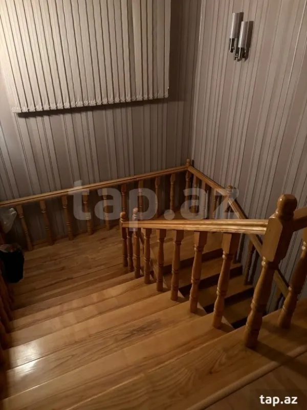 Satılır 6 otaqlı həyət evi 174 m²