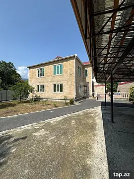 Satılır 6 otaqlı həyət evi 174 m²