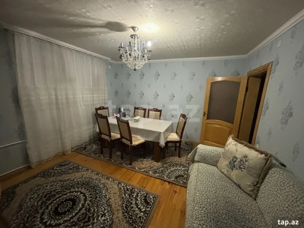 Satılır 6 otaqlı həyət evi 174 m²