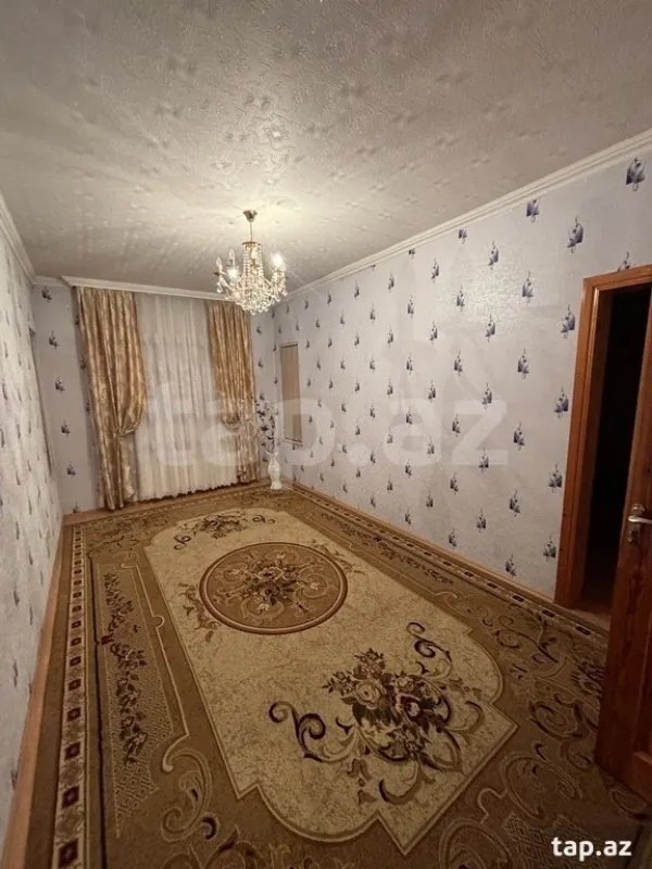 Satılır 6 otaqlı həyət evi 174 m²