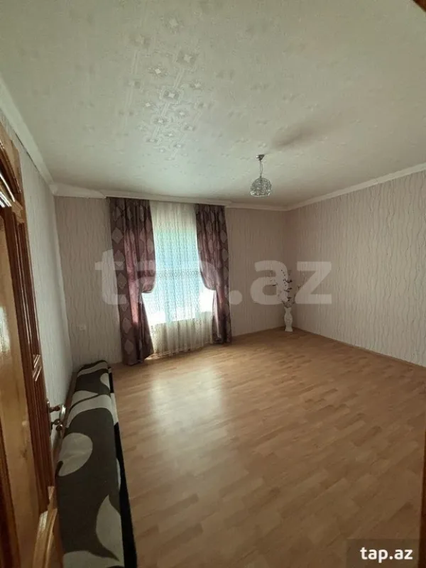 Satılır 6 otaqlı həyət evi 174 m²